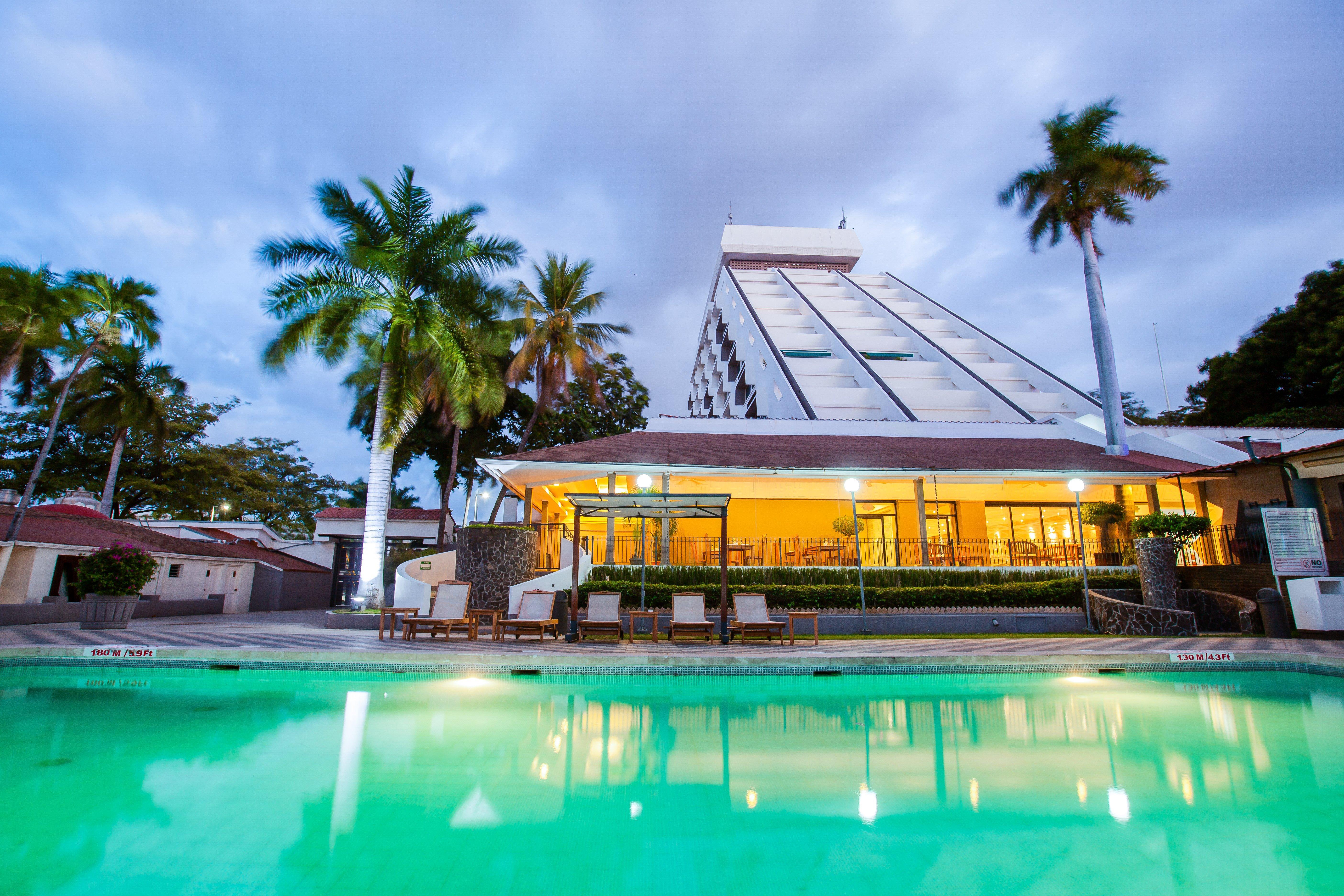 Hotel Crowne Plaza Managua By Ihg Esterno foto