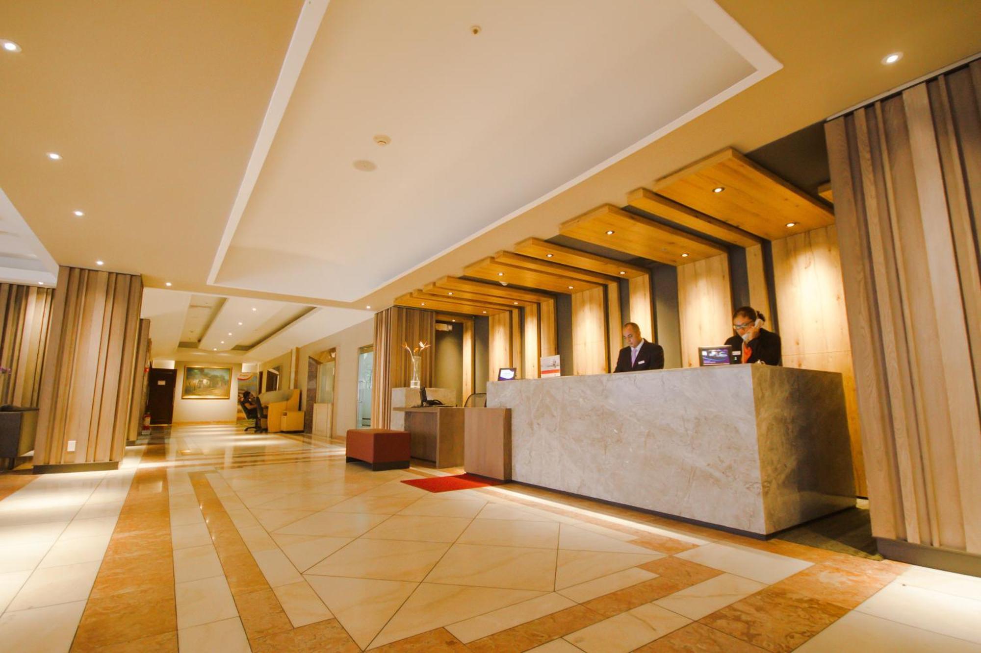 Hotel Crowne Plaza Managua By Ihg Esterno foto